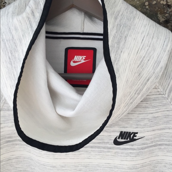 Nike hooded - Picture 3 of 8